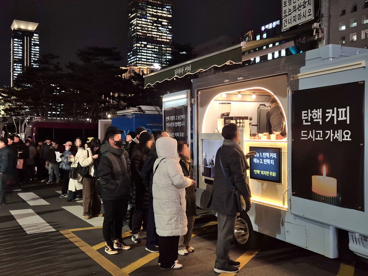 K-문화의 힘 대단해…응원봉과 K-팝으로 대통령 탄핵” < 사회 < 기사본문 - 월간중앙