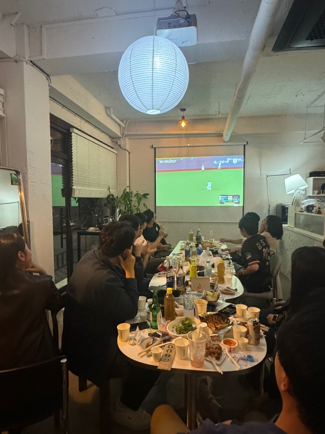 2030의 관계 형성법, 온라인에서 '인생 친구'를 만나다 - 뉴스 썸네일 이미지