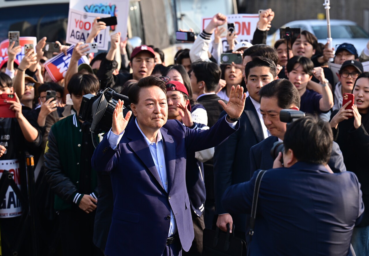 "국민의힘은 해체하고 재창당 길 가야"