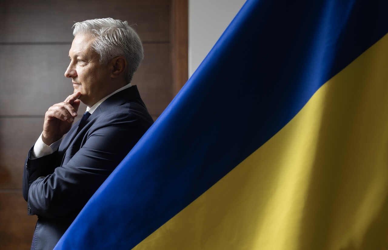 드미트로 포노마렌코 주한 우크라이나 대사는 “한국이 보유한 다양한 무기 중 상당수는 순수 방어적인 성격의 방공·미사일 방어 시스템”이라고 강조했다. 포노마렌코 대사가 인터뷰 도중 생각에 잠겨 있다. 최기웅 기자